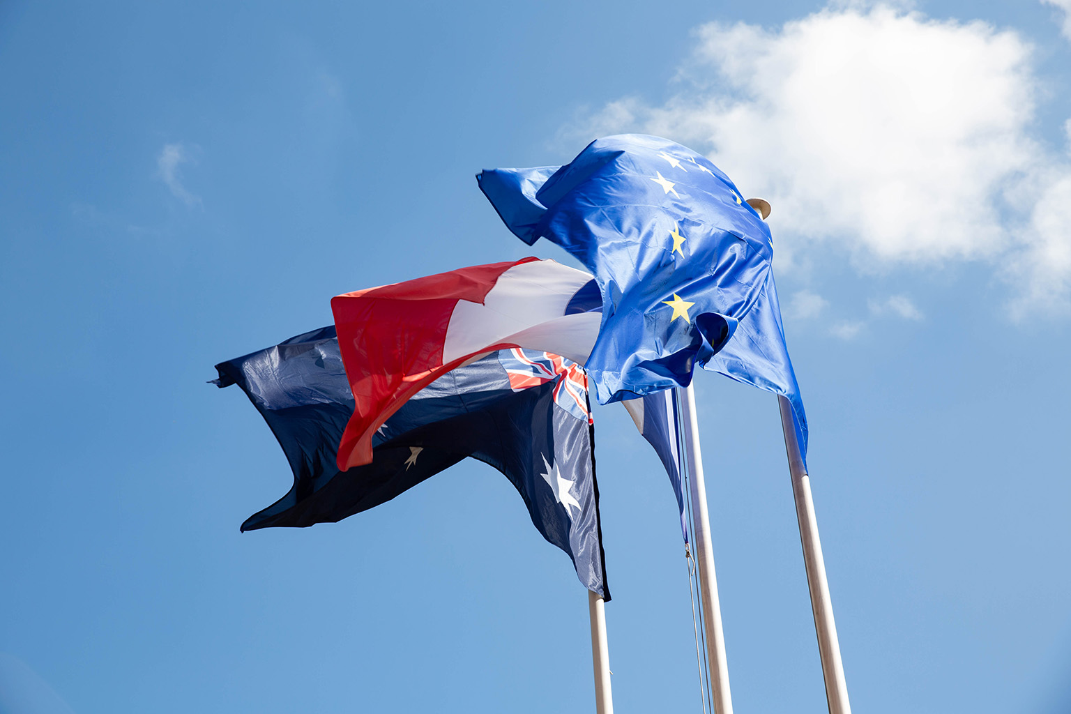 Australian, French and European Union flags fly at the INSEP national training facility in Paris.
©INSEP – Isabelle AMAUDRY
