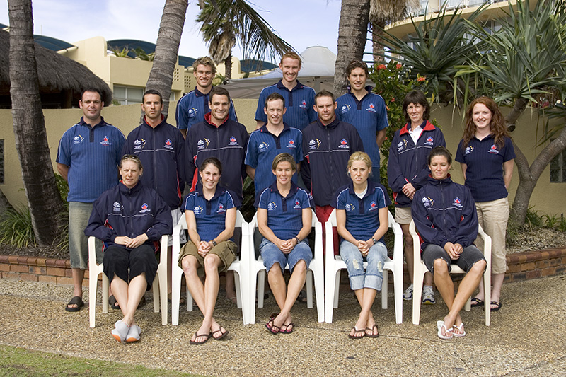 AIS Triathlon team photo from 2005