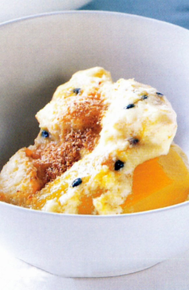 HINT: In place of the mango, use any canned fruit or fresh stone fruit in season. If using fresh fruit, add orange juice instead of reserved can juice. Keep in the fridge for up to 2 days