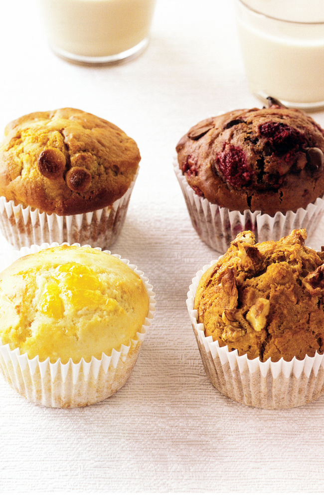 TIP: When muffins are cool, package individually in freezer bags and freeze. Muffins can be thawed in the microwave as needed. Alternatively, place a frozen muffin in your training bag in the morning. It should be thawed in time for a post-training recovery snack
