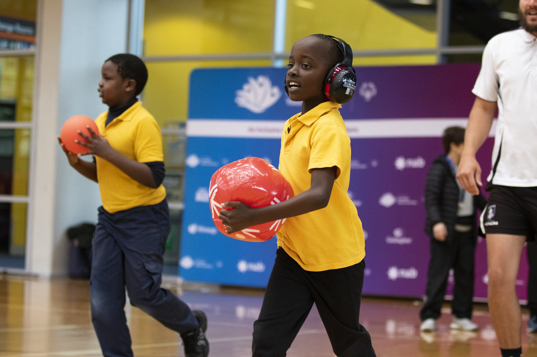 Sporting Schools - Kids playing indoor games