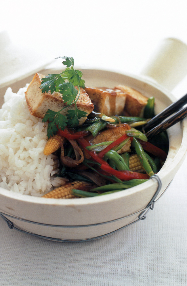 HINT: This is a vegetarian dish in which tofu is used as a meat alternative. The vitamin C content helps to enhance iron absorption