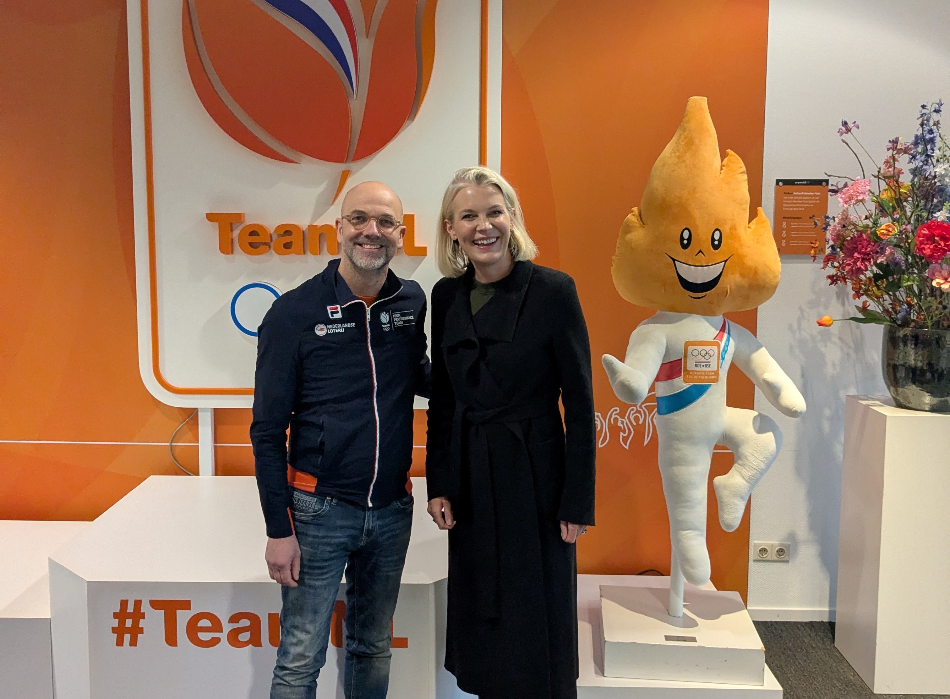 The Australian Institute of Sport (AIS) has forged a new international partnership, signing a Memorandum of Understanding (MoU) with the Nederland Olympisch Comite and Nederlandse Sport Federatie (NSF).