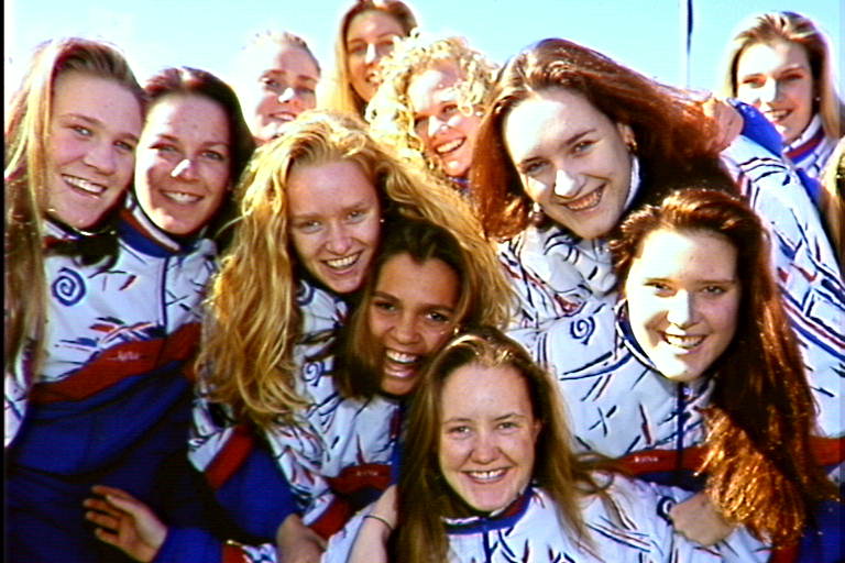 AIS Women's Netball Team Photo 1995