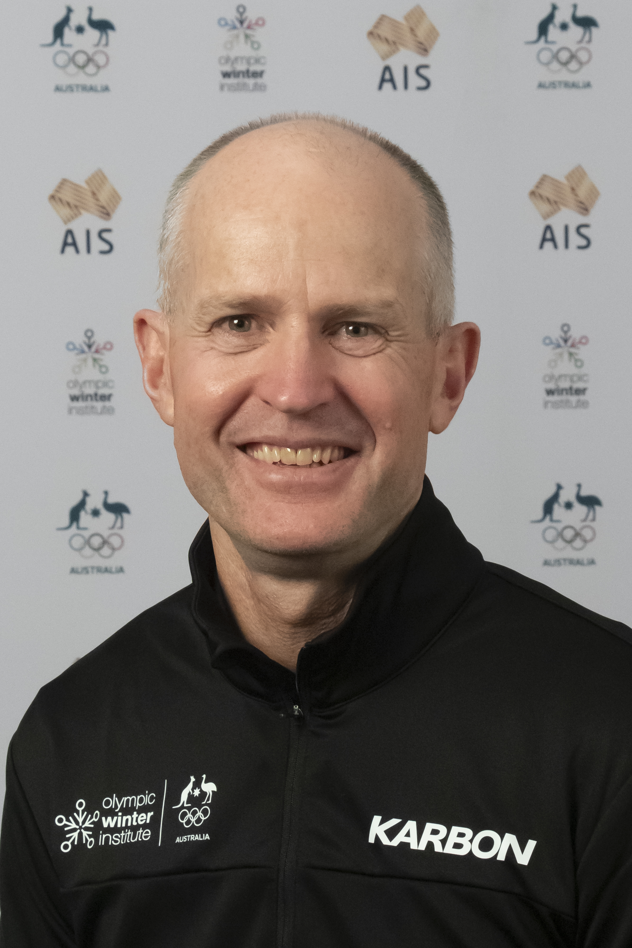 Portrait photo of Peter Caine