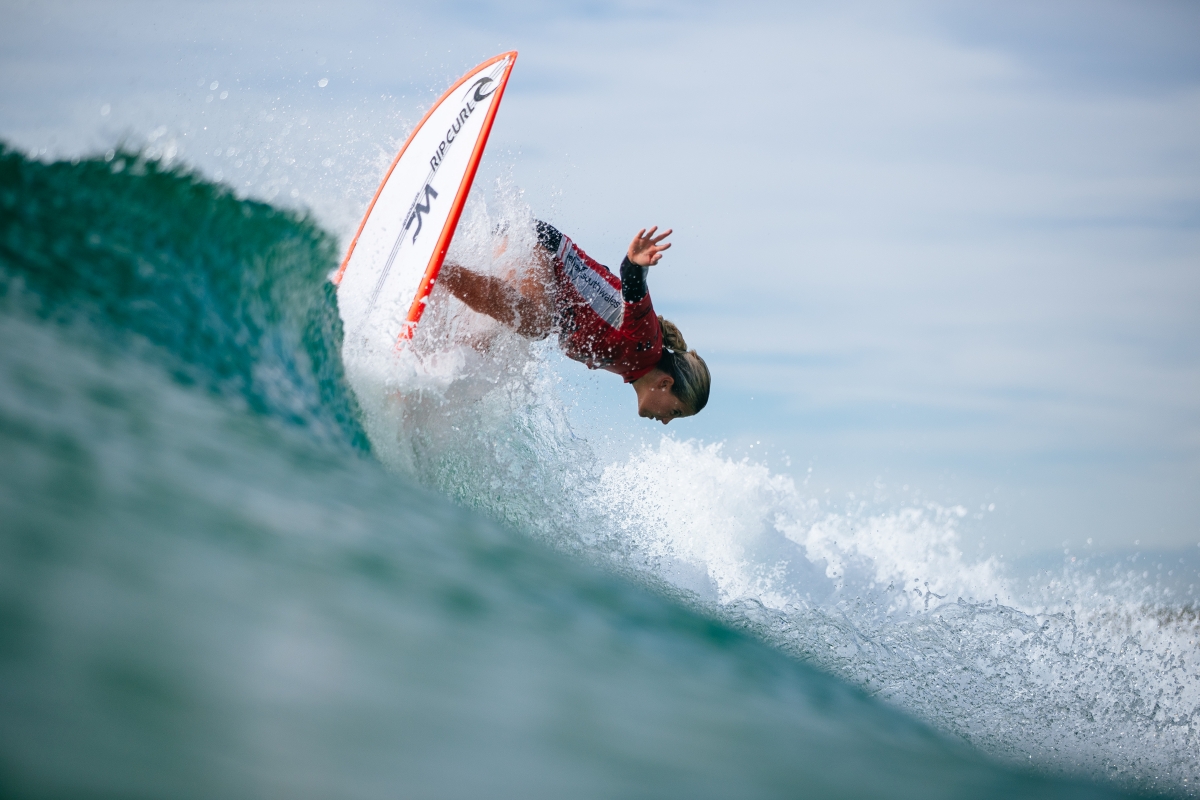 Lucy Darragh competing in 2024 surfing competition