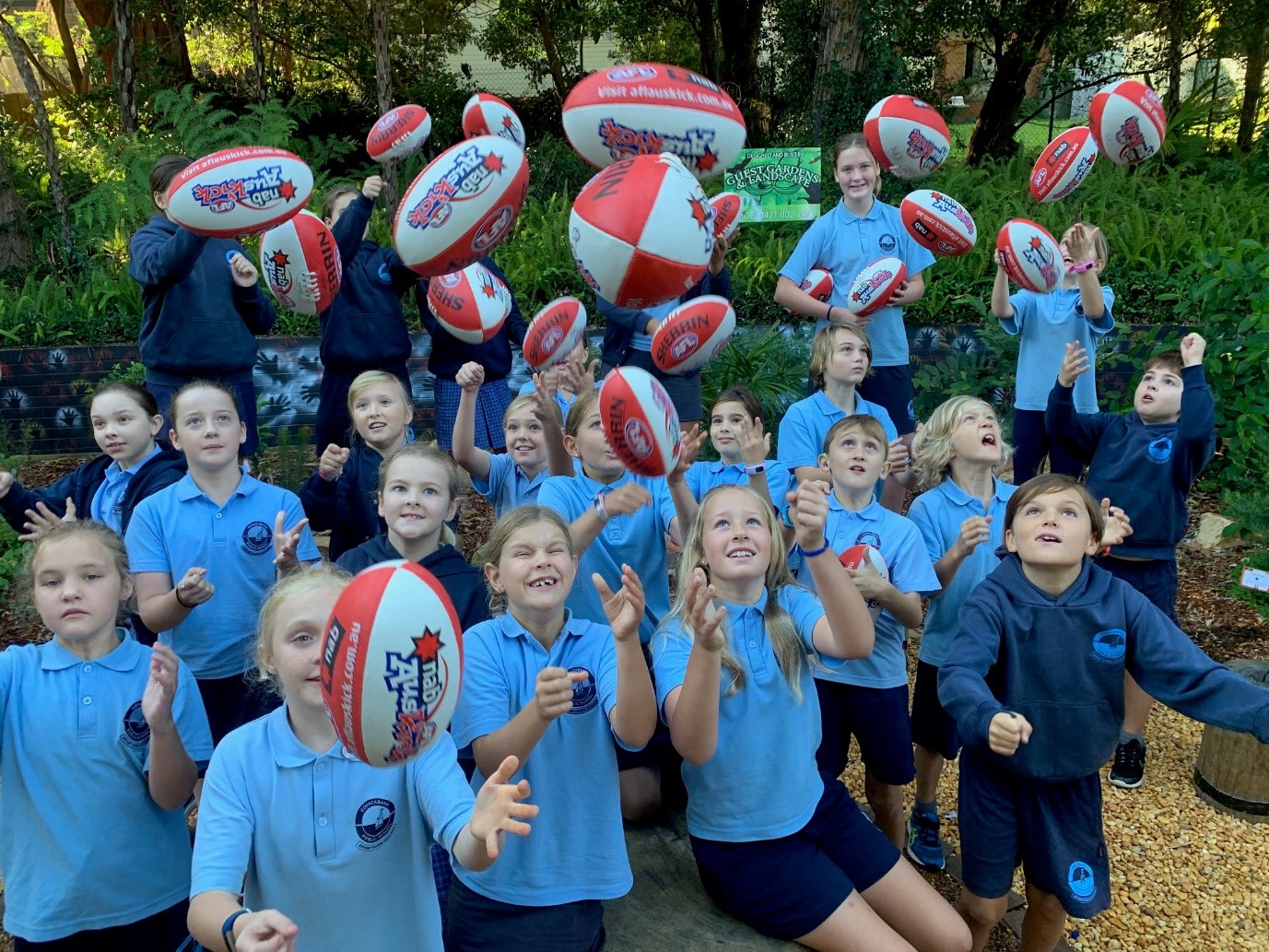 Sporting Schools is an Australian Government initiative designed to help schools to increase children's participation in sport, and to connect them with community sporting opportunities.
