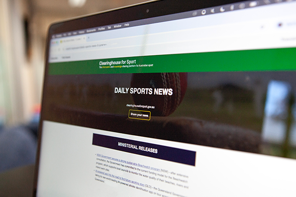 A computer with the Clearinghouse Daily Sports News (DSN) open