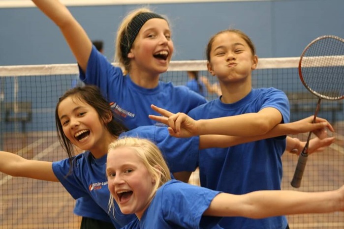SS - Badminton group image 2