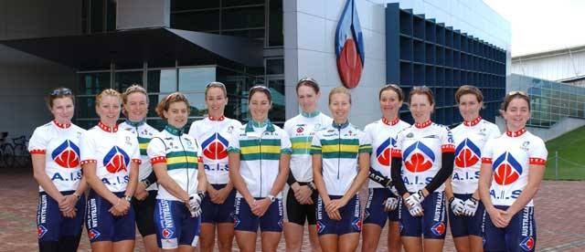 AIS Cycling team women road photo from 2001