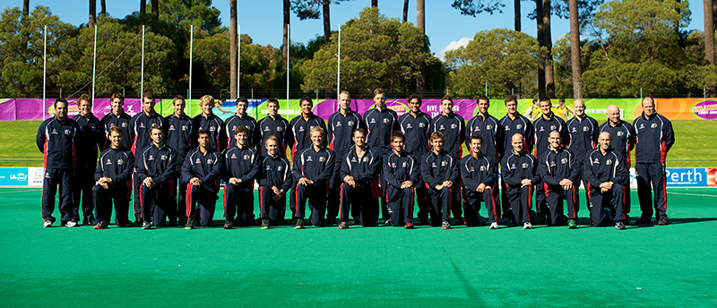 AIS Hockey program men team photo 2012