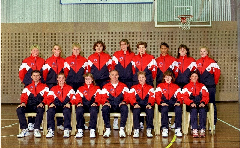 AIS Basketball program women's team photo 1990