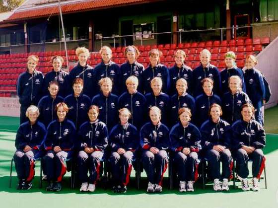 AIS Hockey program women team photo 1997