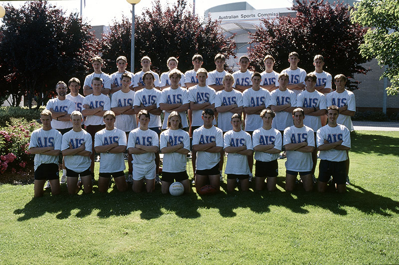 AIS AFL team photo from 1997-1998