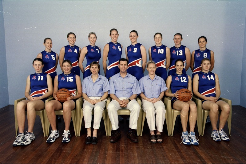 AIS Basketball program women's team photo 2001