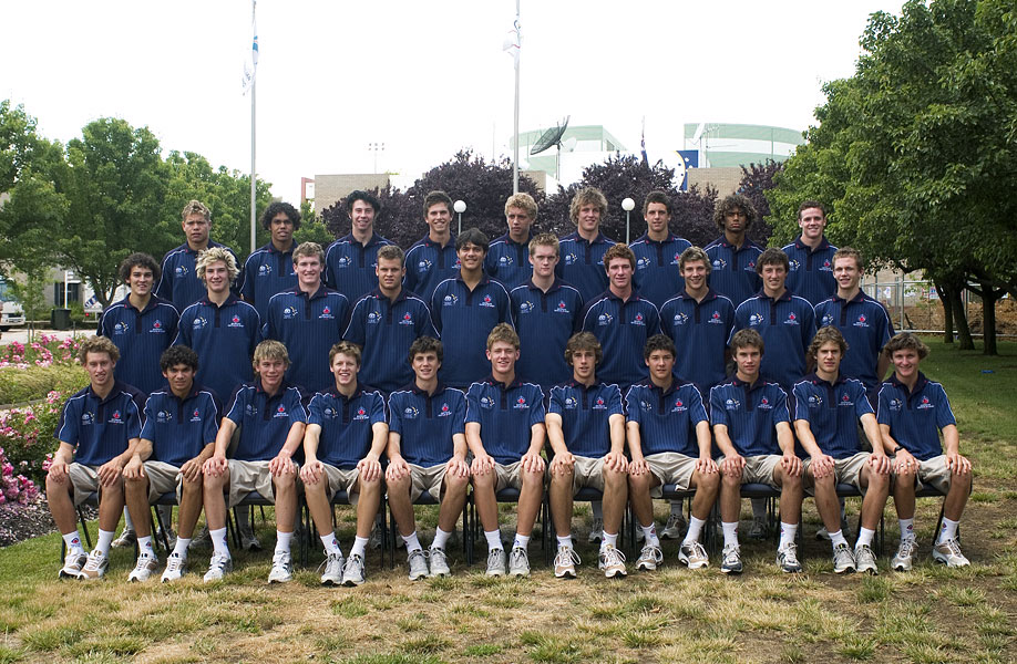 AIS AFL team photo from 2004-2005