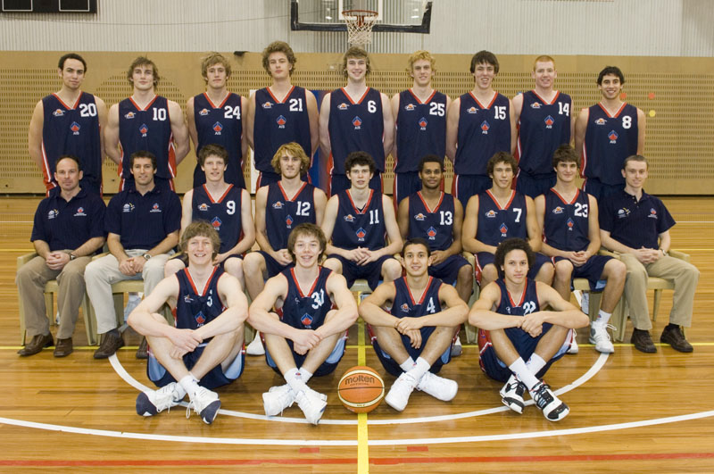 AIS Basketball program men's team photo 2007