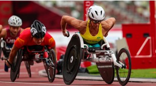 Para athletes racing