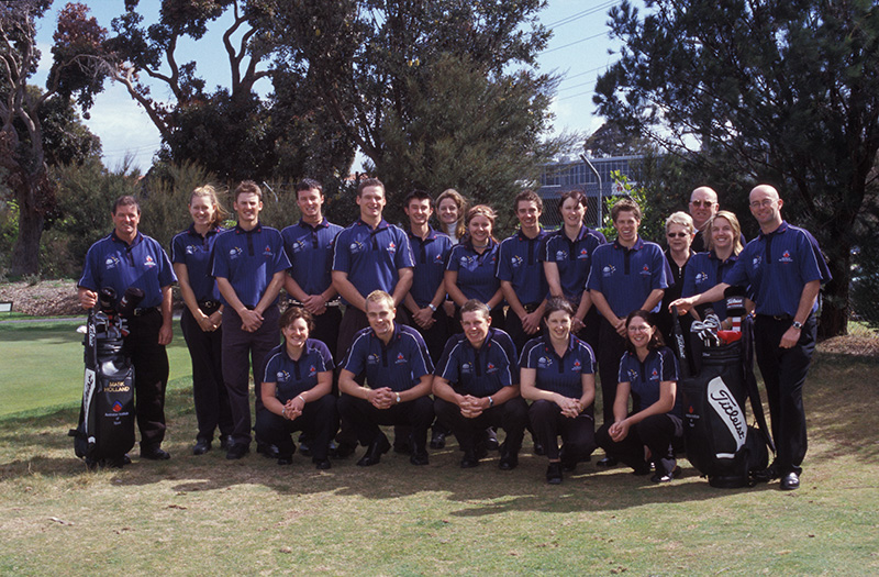 AIS Golf program team photo 2003