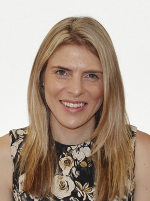 Headshot of Amelia Carr