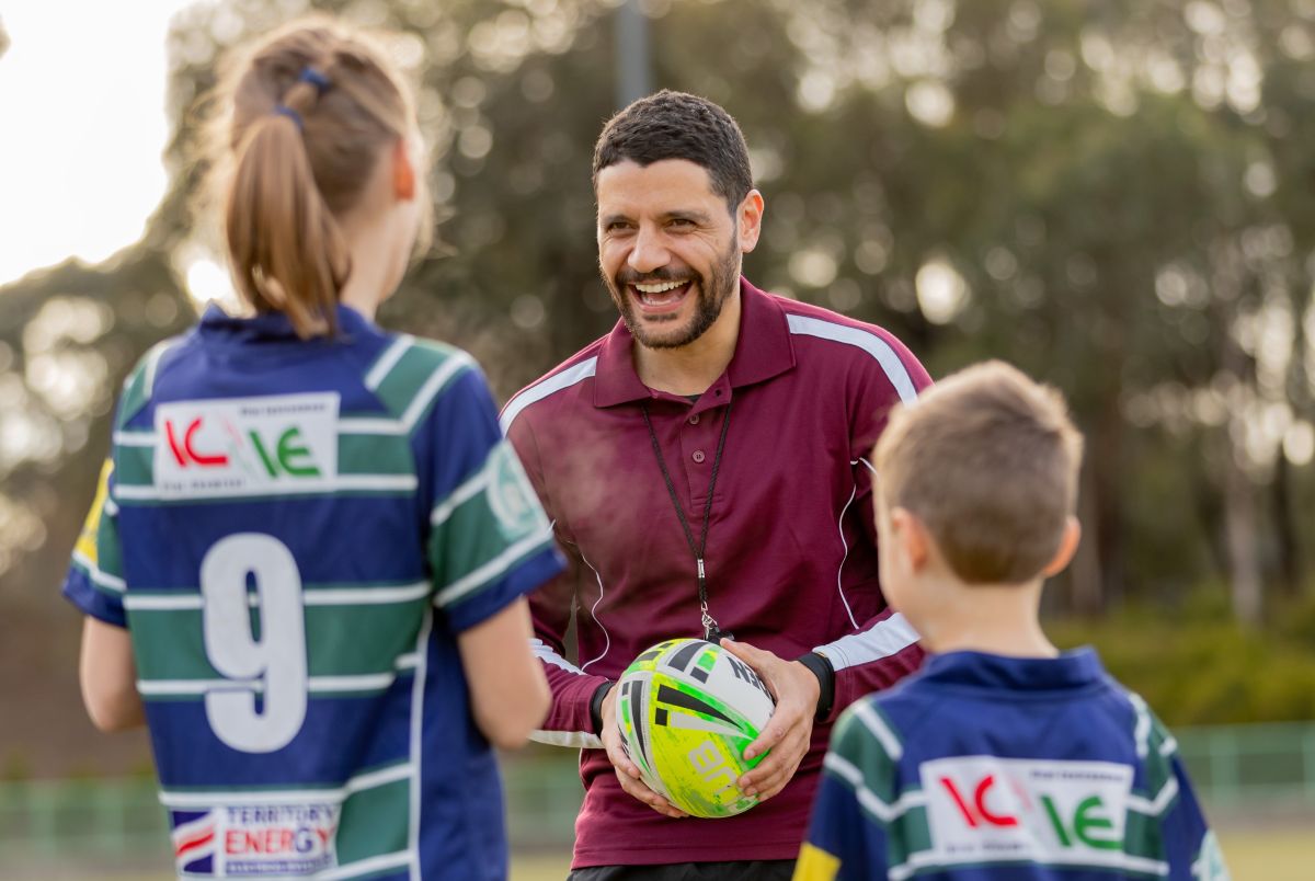 Play Well coach football 1200