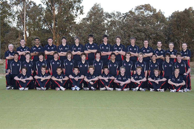 AIS AFL team photo from 2009-2010