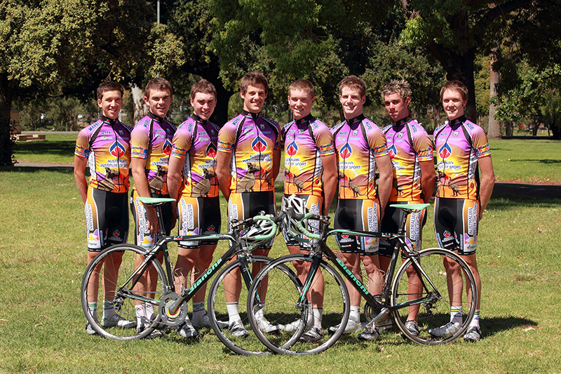 AIS Cycling team Men road photo from 2009