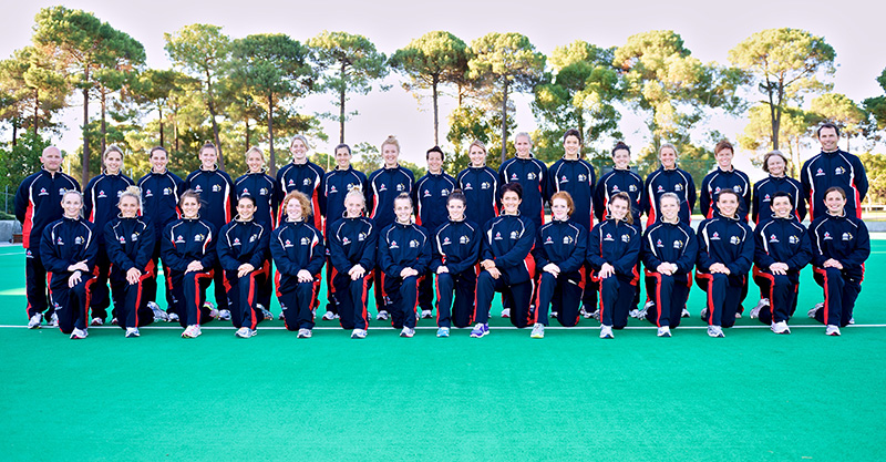AIS Hockey program women team photo 2011
