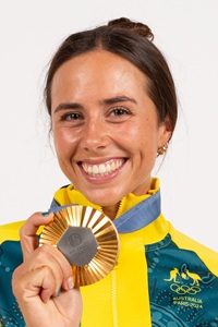 Noemie Fox - Portrait - 2025