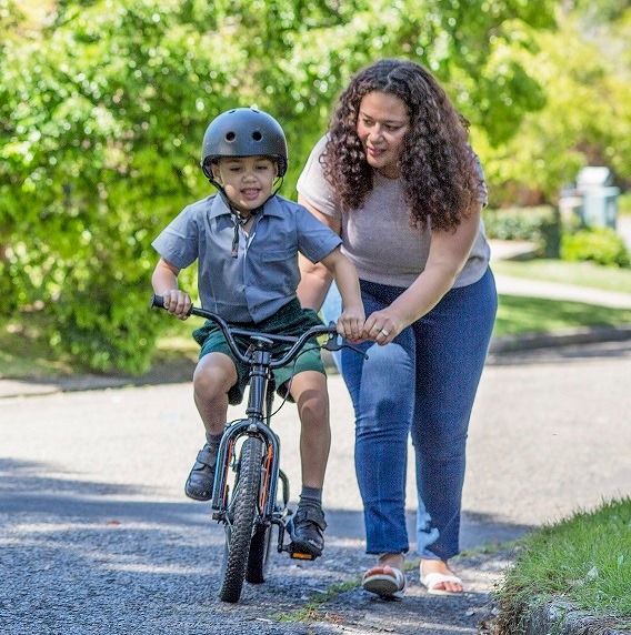 Sporting Schools is an Australian Government initiative designed to help schools to increase children's participation in sport, and to connect them with community sporting opportunities.