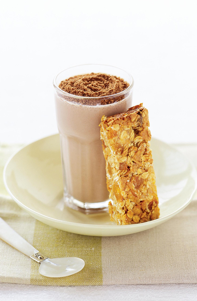 Fruity-anzac-slice-_and_-MILO-milkshake.jpg