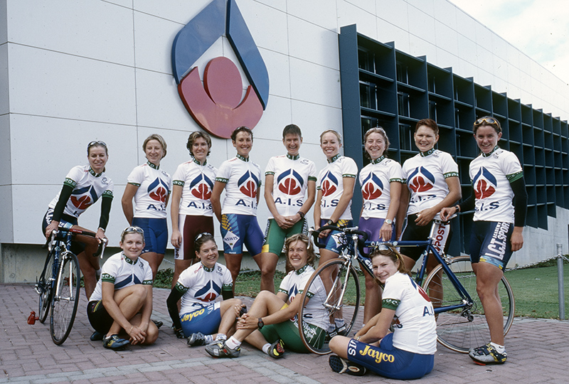 AIS Cycling team women road photo from 1999