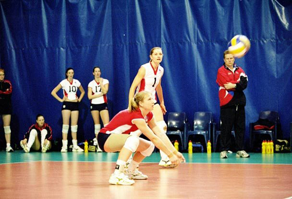 AIS Women's Volleyball team playing in 2002