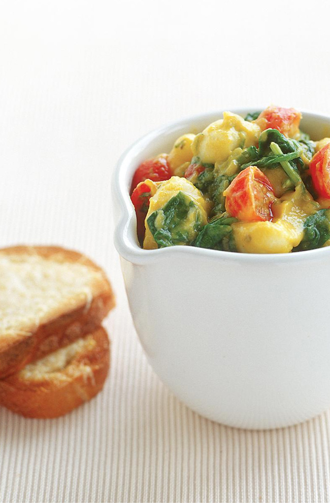 Gnocchi-with-pumpkin-sauce-and-cheese-bread.jpg