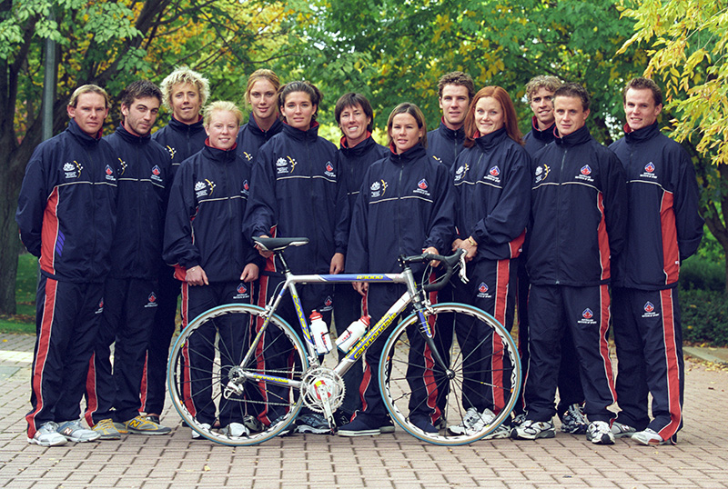 AIS Triathlon team photo from 2003